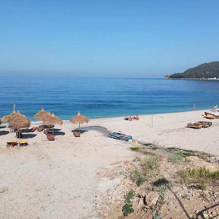 Natural Hostel Himare Exterior foto