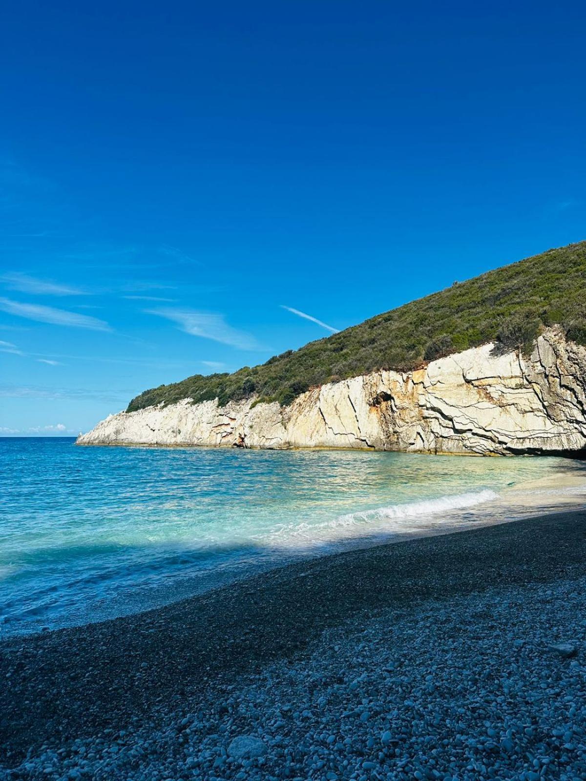 Natural Hostel Himare Exterior foto