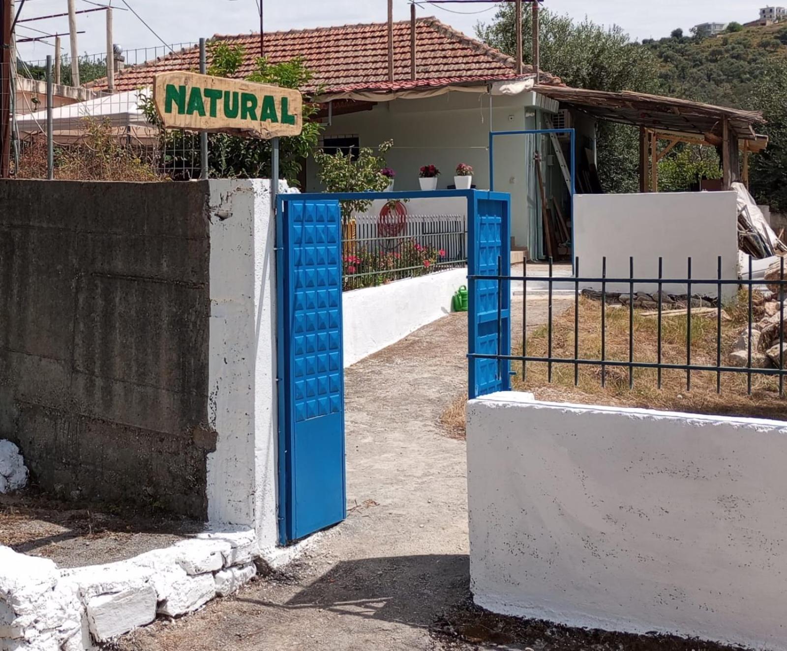 Natural Hostel Himare Exterior foto